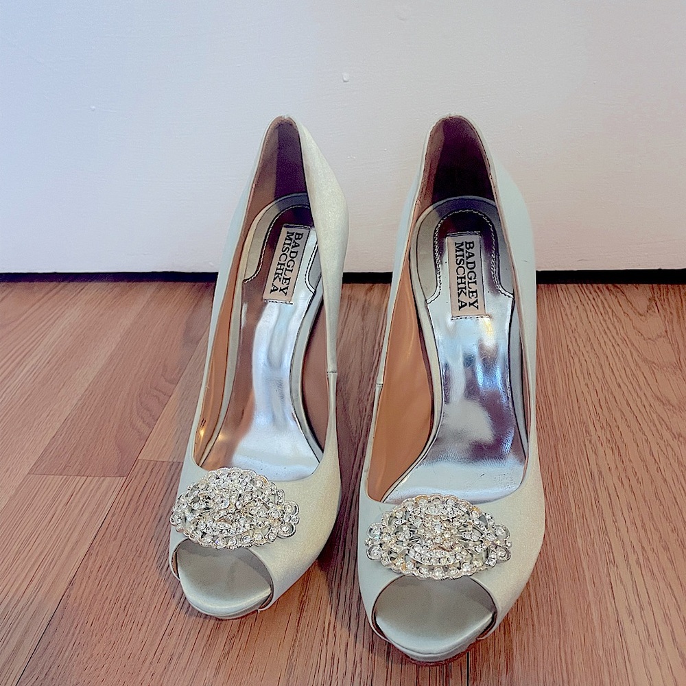 Badgley Mishka size 8 1/2 goodie shoes